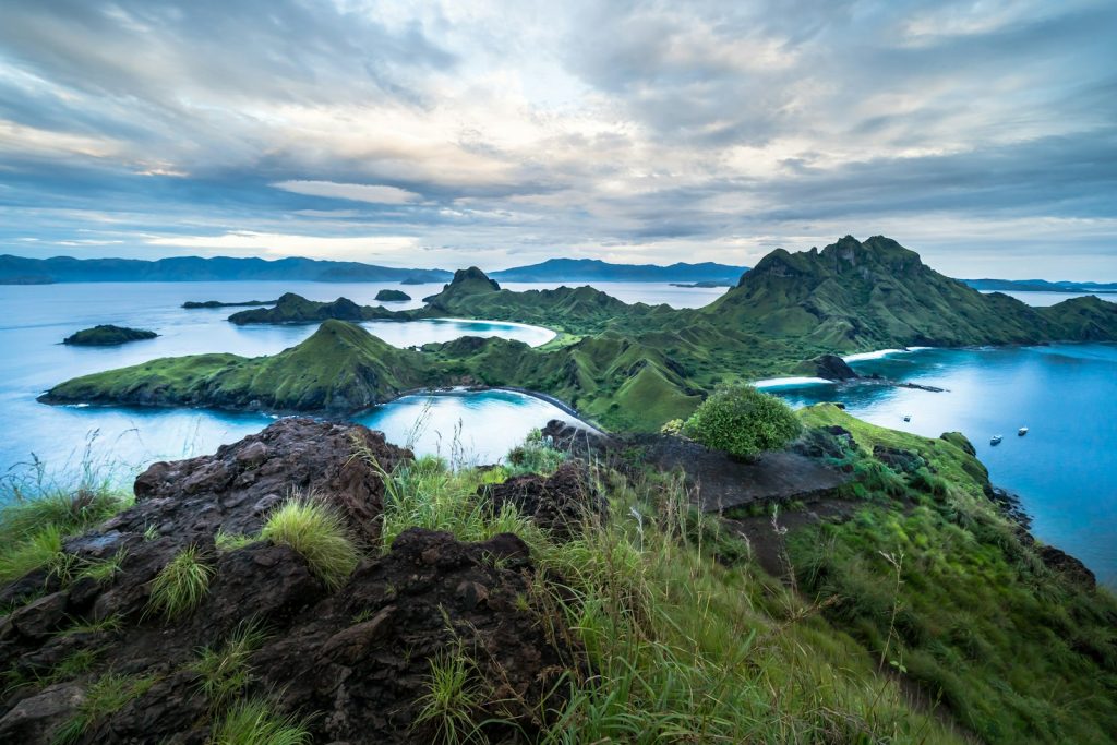 Best Time to Visit Komodo National Park: Season, Weather & Manta Windows